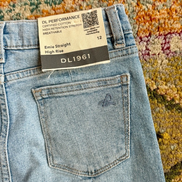DL1961 Emie straight leg high rise jeans, kids size 12 yr - Picture 6 of 6